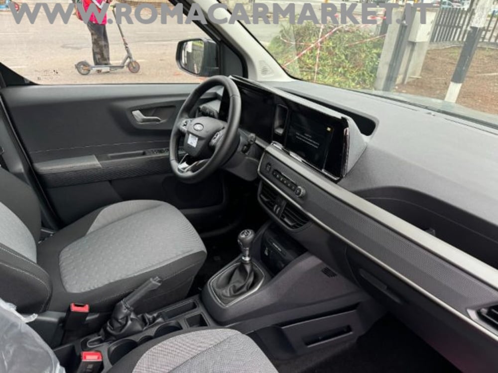 Ford Tourneo Courier nuova a Roma (7)