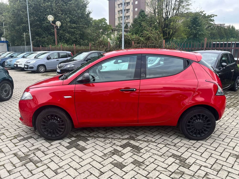 Lancia Ypsilon usata a Milano (3)