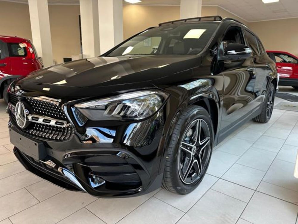 Mercedes-Benz GLA SUV nuova a Torino