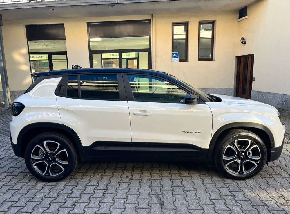 Jeep Avenger nuova a Varese (4)