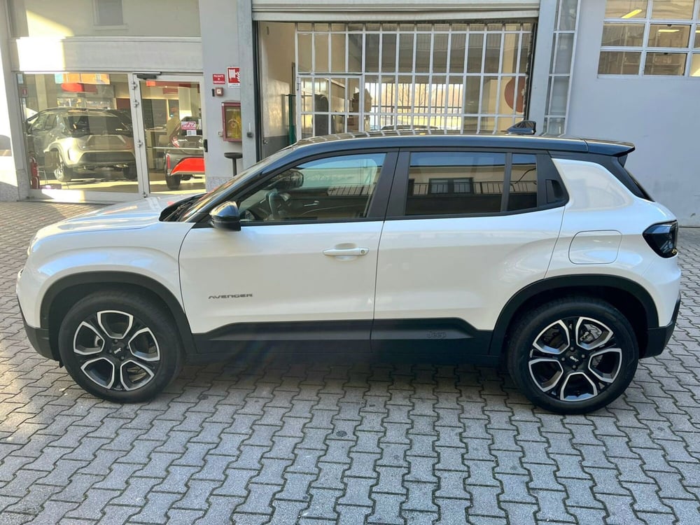 Jeep Avenger nuova a Varese (8)