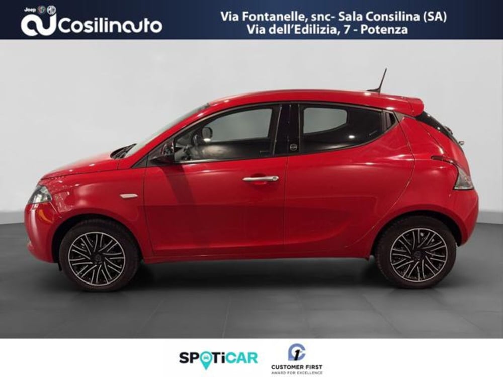 Lancia Ypsilon usata a Salerno (2)