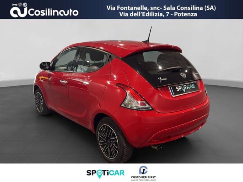 Lancia Ypsilon usata a Salerno (3)