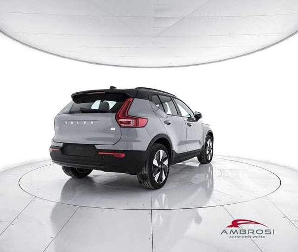 Volvo XC40 nuova a Viterbo (3)