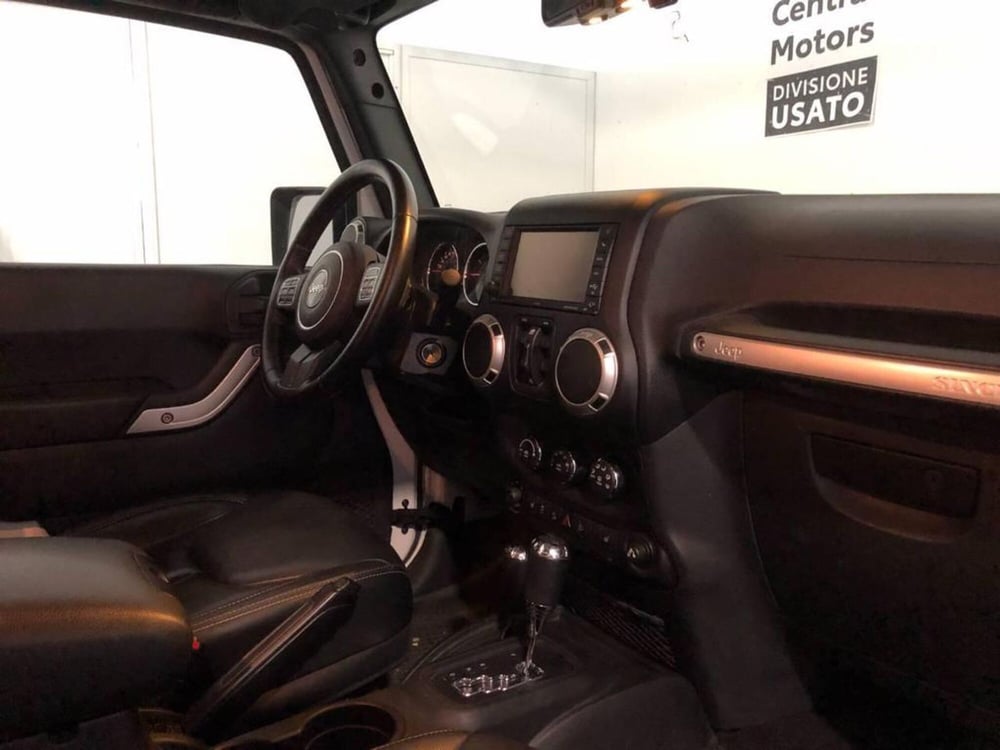 Jeep Wrangler Unlimited usata a Torino (6)