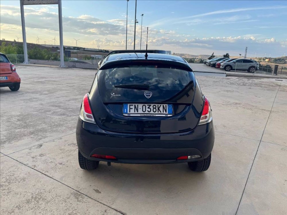 Lancia Ypsilon usata a Matera (7)