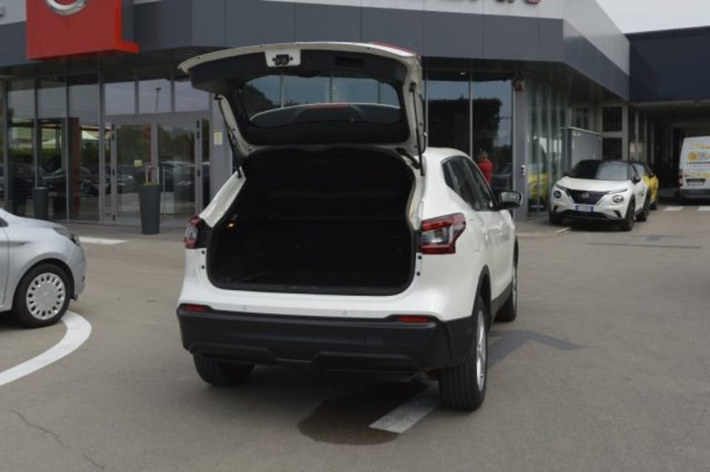 Nissan Qashqai usata a Latina (7)