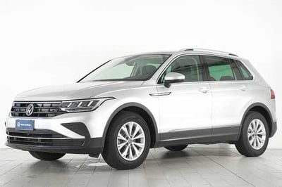 Volkswagen Tiguan Allspace 2.0 tdi Life 150cv dsg del 2023 usata a Lipomo