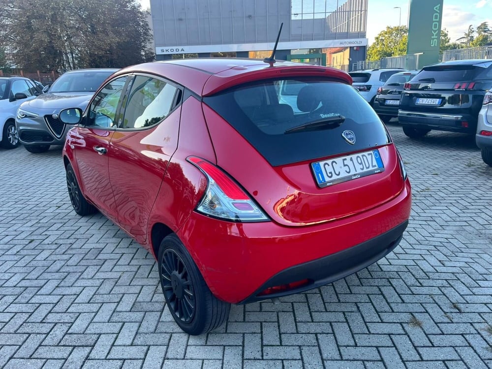 Lancia Ypsilon usata a Milano (6)