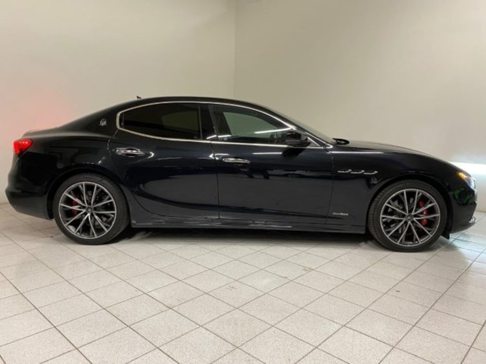 Maserati Ghibli usata a Novara (6)