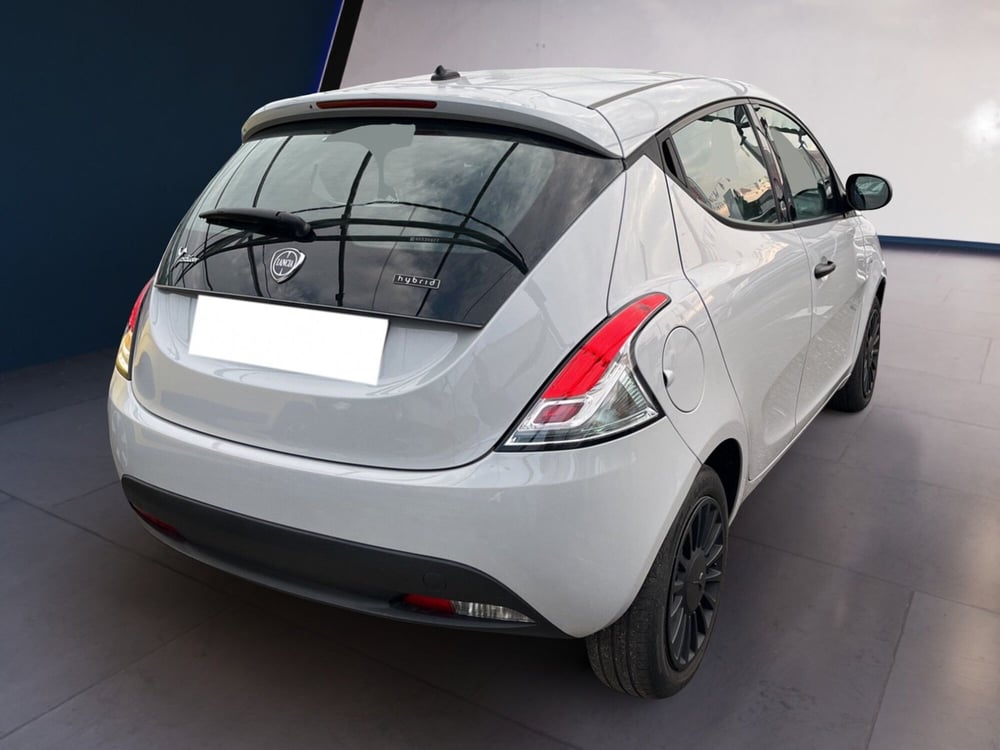 Lancia Ypsilon usata a Torino (4)