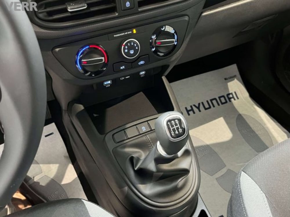 Hyundai i10 nuova a Milano (10)