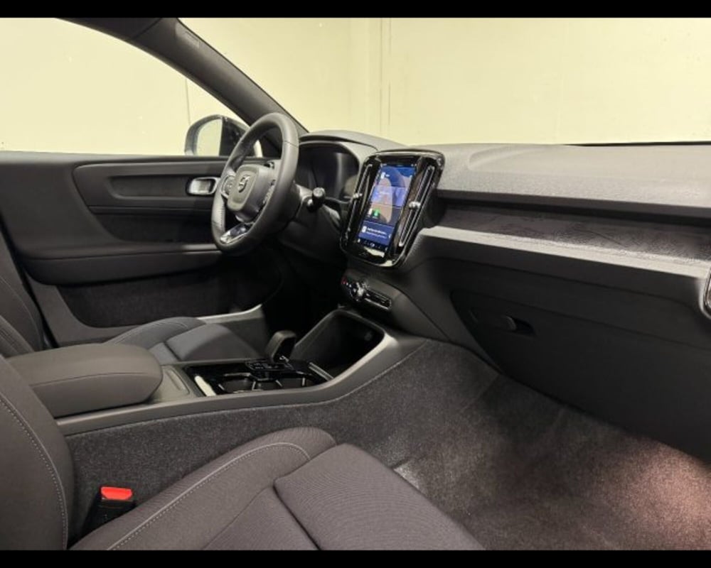 Volvo XC40 nuova a Treviso (4)