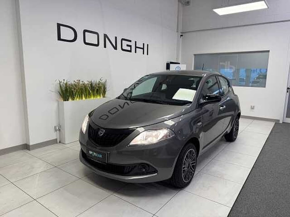 Lancia Ypsilon nuova a Brescia