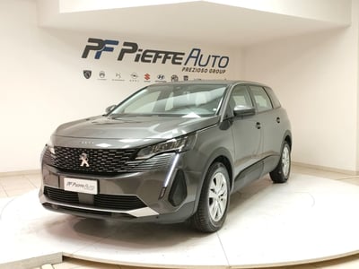 Peugeot 5008 1.5 bluehdi Active Pack s&amp;s 130cv eat8 MY20 del 2021 usata a Teramo