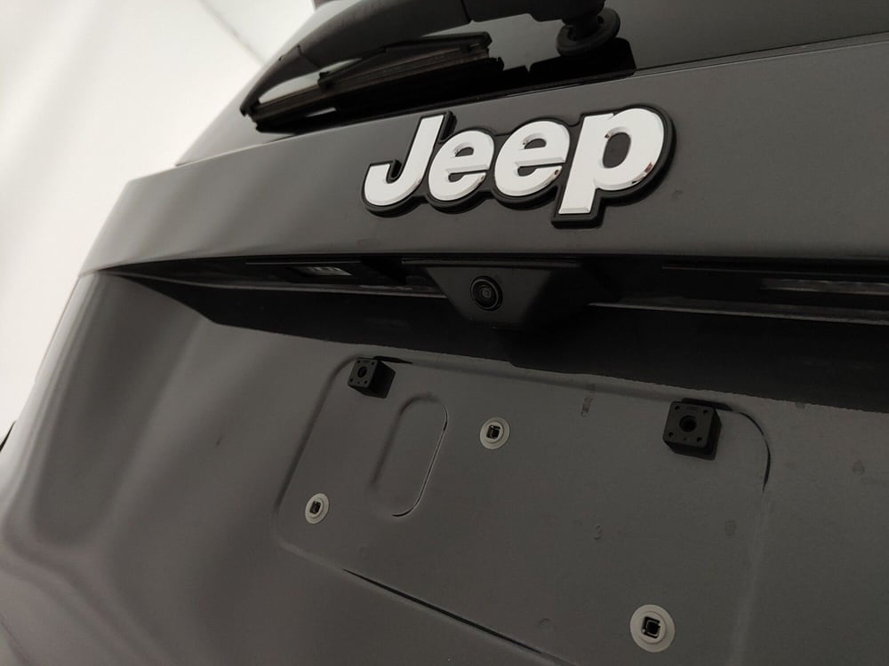 Jeep Renegade nuova a Caserta (12)