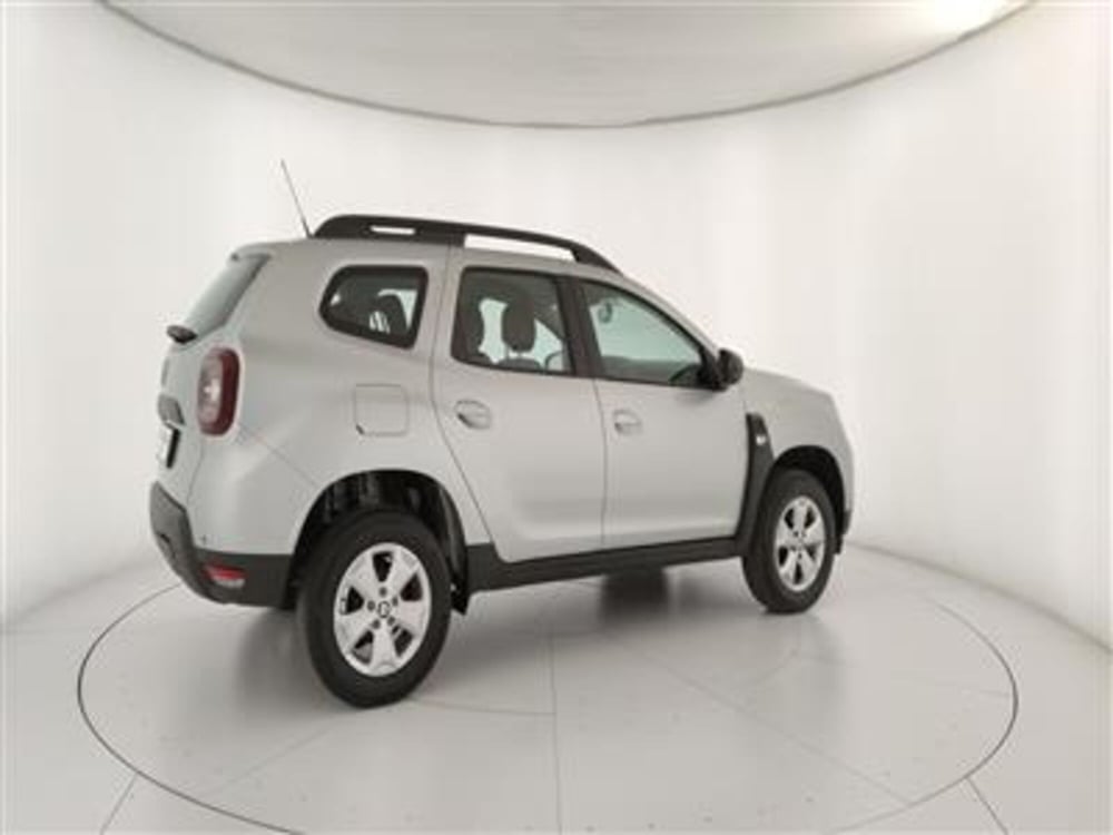 Dacia Duster usata a Bari (8)