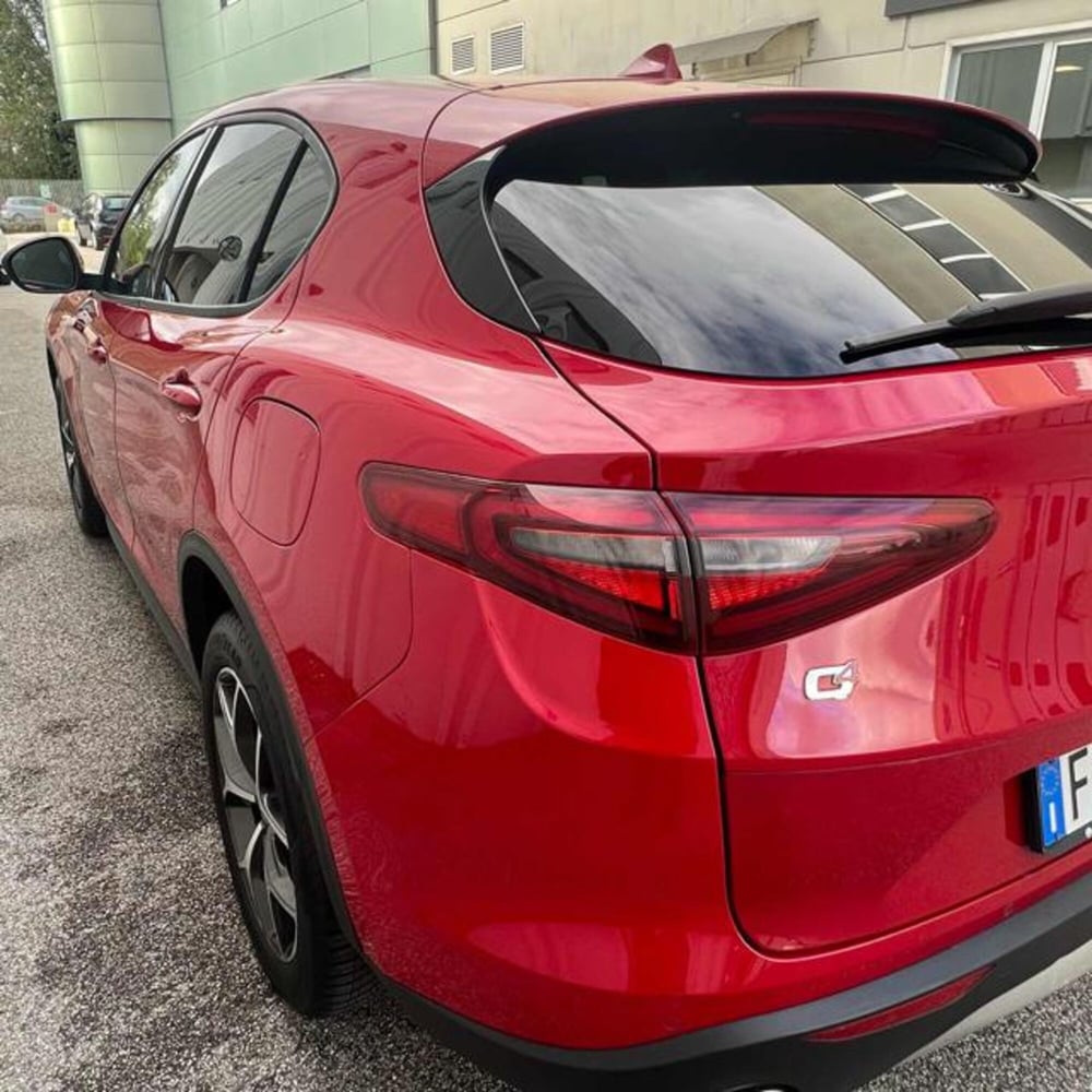 Alfa Romeo Stelvio usata a Ferrara (6)