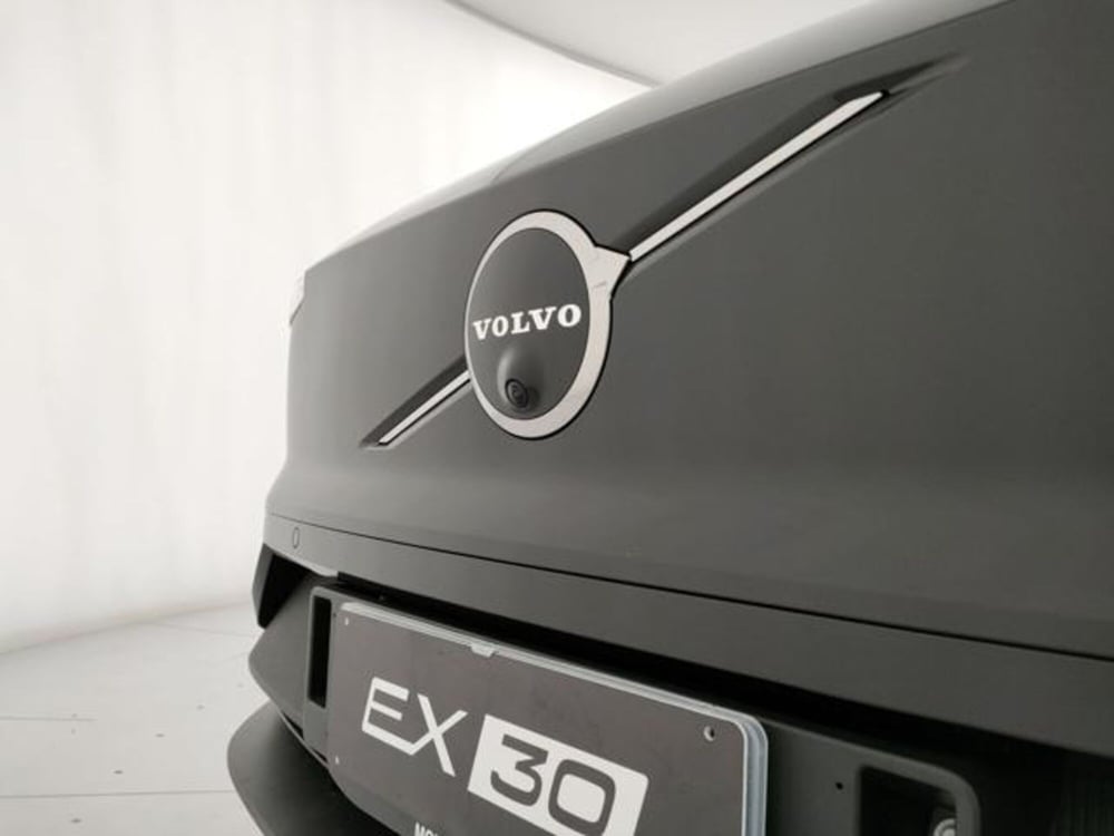 Volvo EX30 nuova a Modena (9)