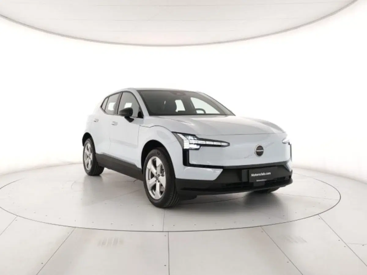Volvo EX30 nuova a Modena (6)