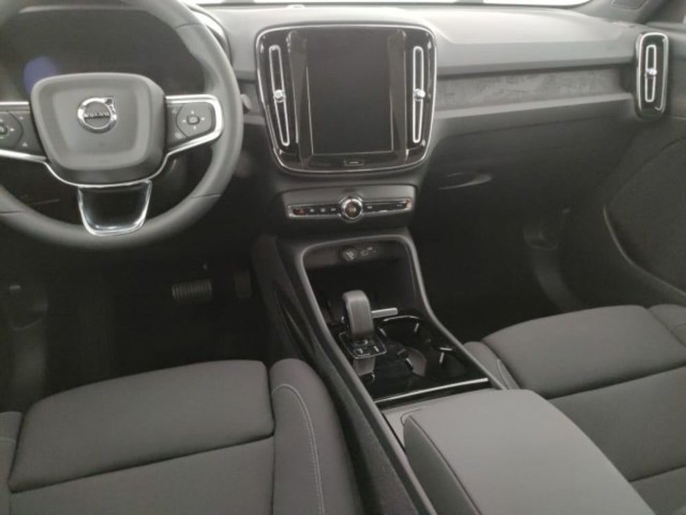 Volvo C40 nuova a Modena (14)