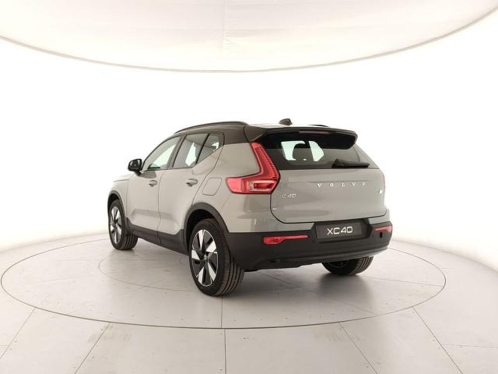 Volvo XC40 nuova a Modena (3)