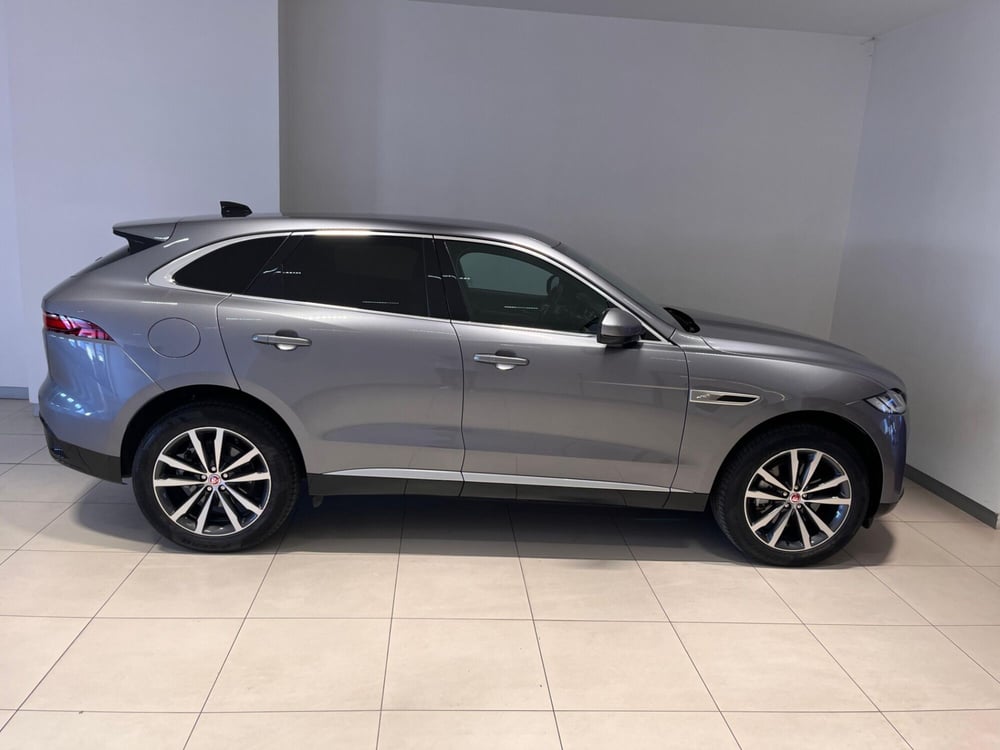 Jaguar F-Pace usata a Napoli (5)