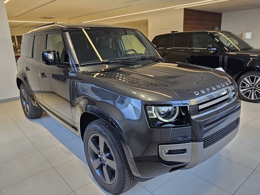 Land Rover Defender nuova a Napoli