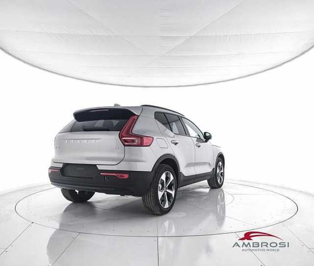 Volvo XC40 nuova a Viterbo (3)