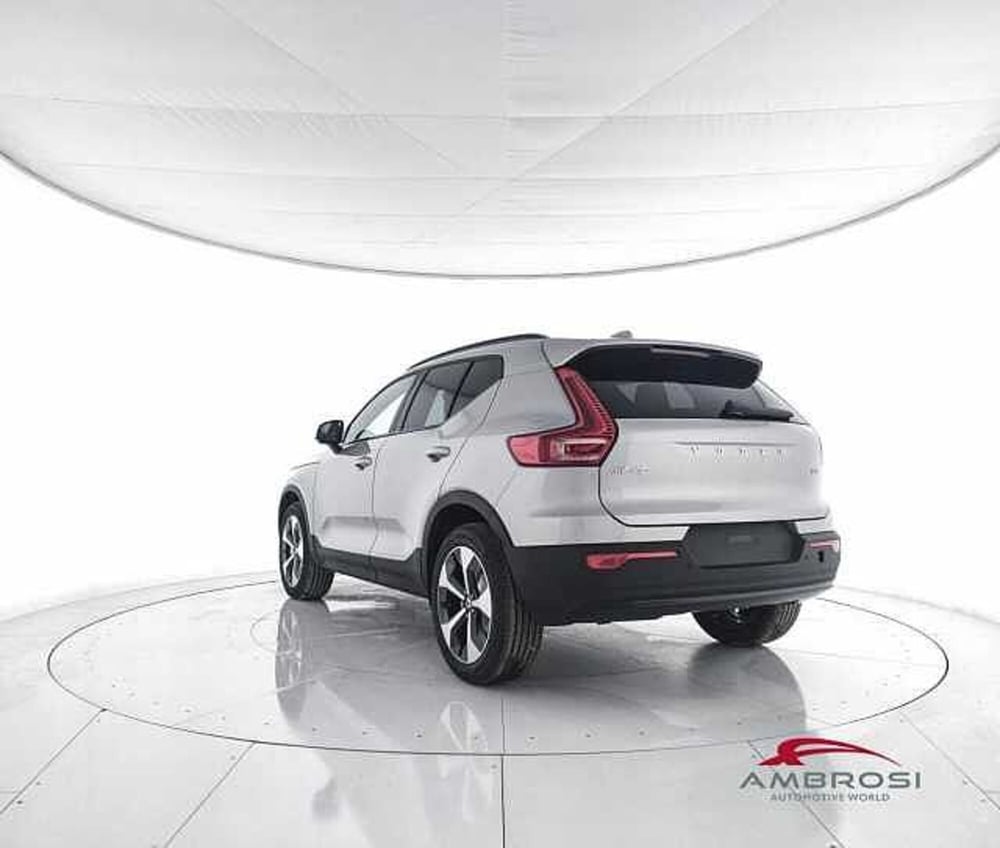 Volvo XC40 nuova a Viterbo (4)