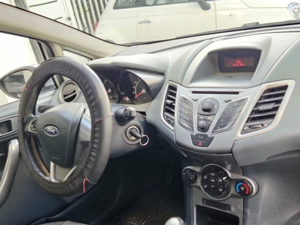 Ford Fiesta usata a Napoli (8)