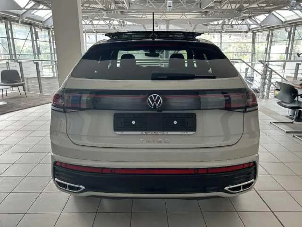 Volkswagen Taigo nuova a Avellino (6)