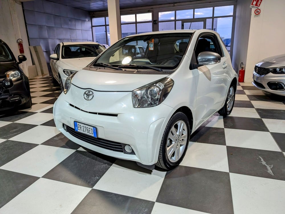 Toyota iQ usata a Arezzo (4)