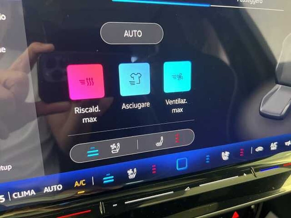 Volkswagen ID.7 Variant nuova a Forlì-Cesena (17)