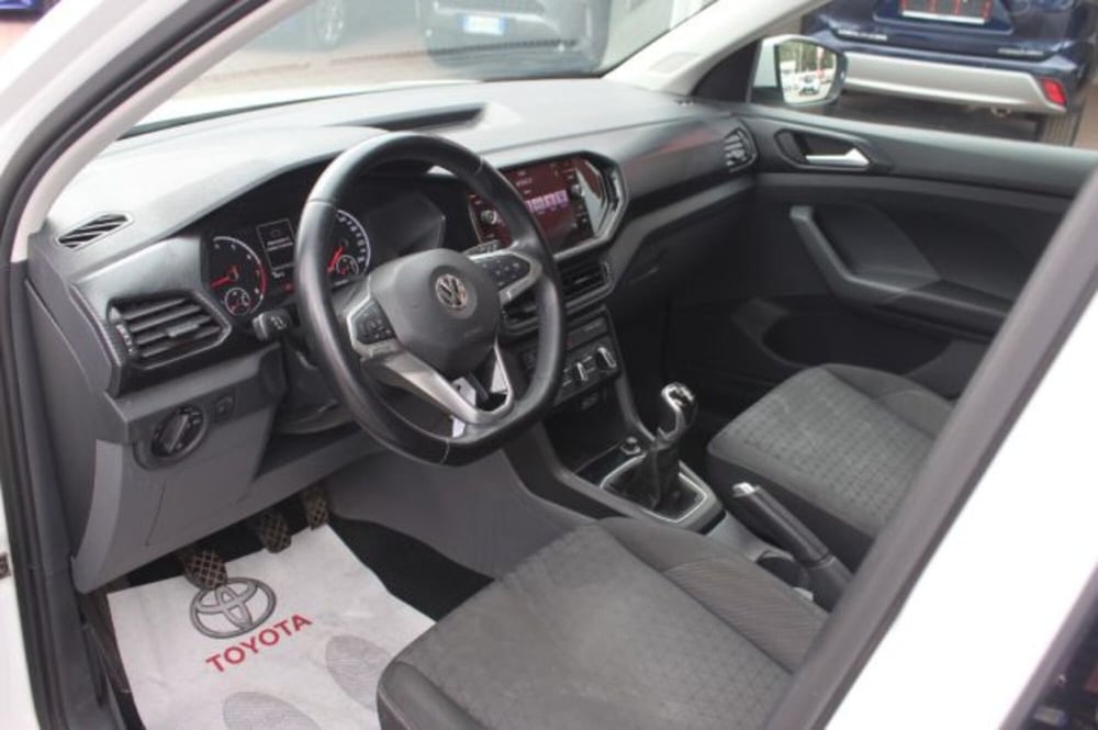 Volkswagen T-Cross usata a Roma (13)