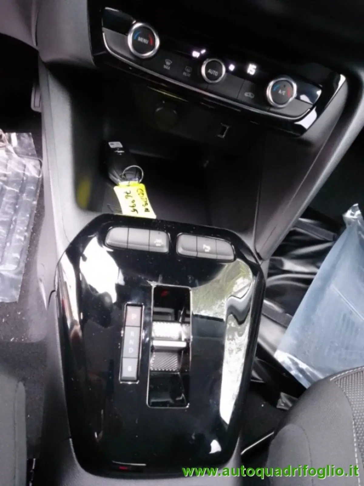 Opel Corsa-e usata a Savona (14)