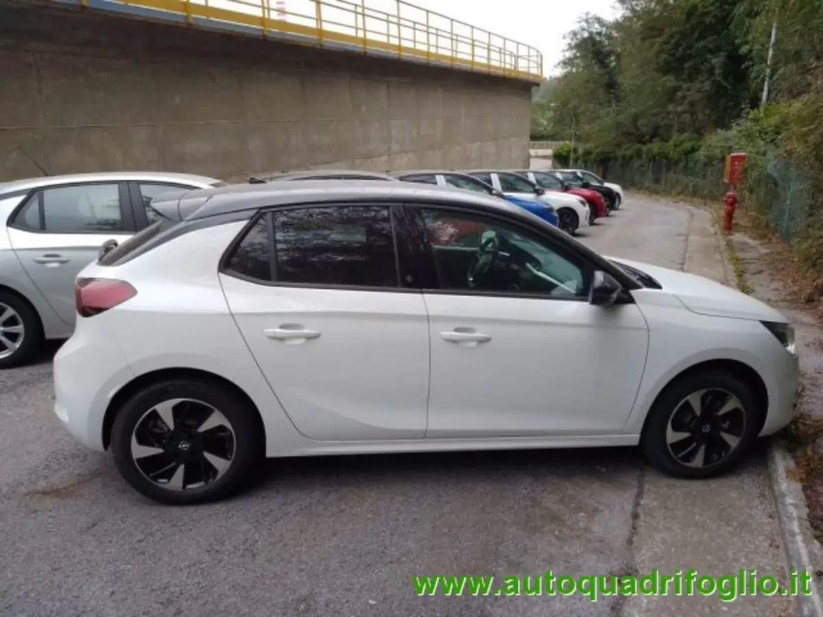 Opel Corsa-e usata a Savona (5)