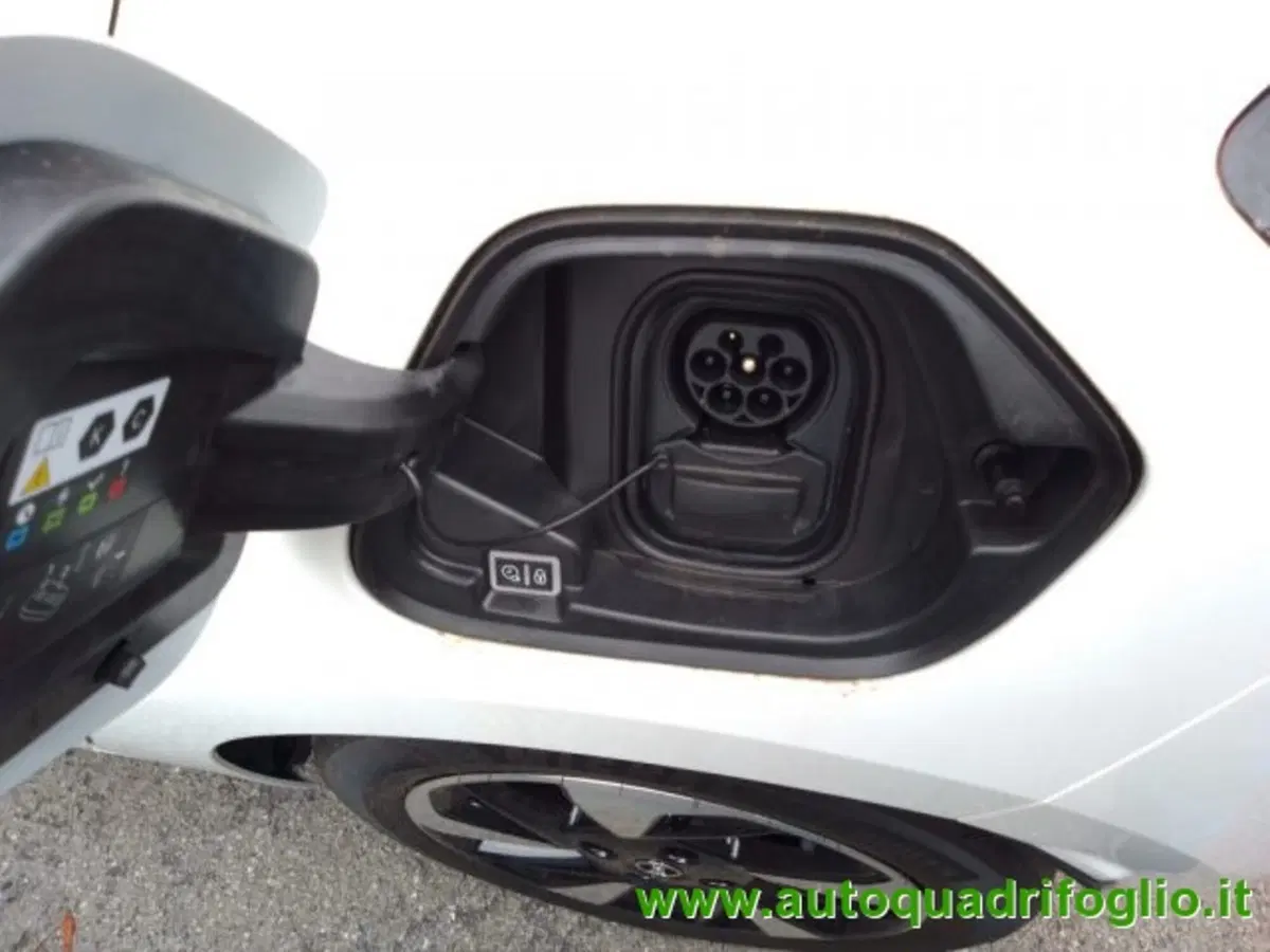 Opel Corsa-e usata a Savona (8)