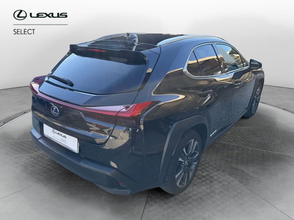 Lexus UX usata a Como (5)