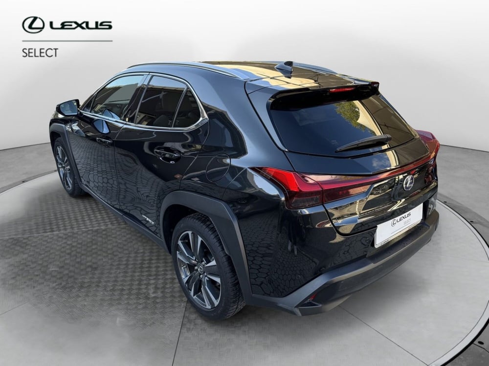 Lexus UX usata a Como (7)