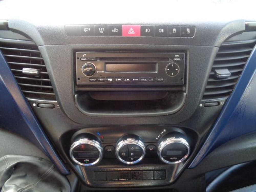 Iveco Daily Furgone usata a Brescia (14)