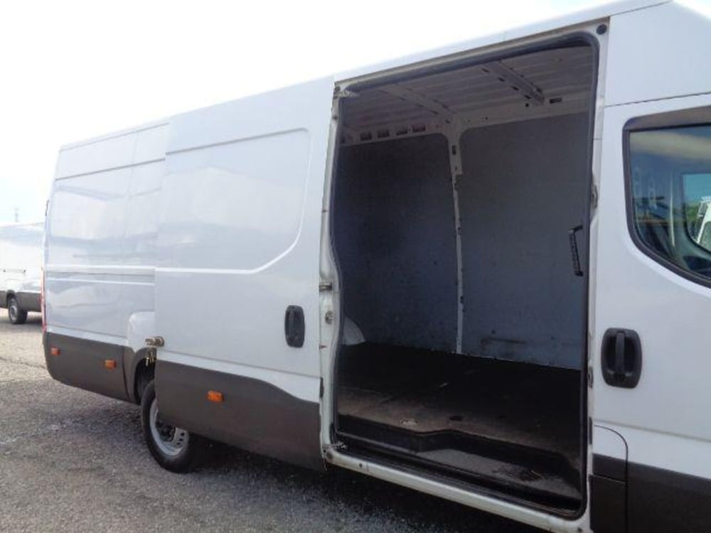 Iveco Daily Furgone usata a Brescia (7)