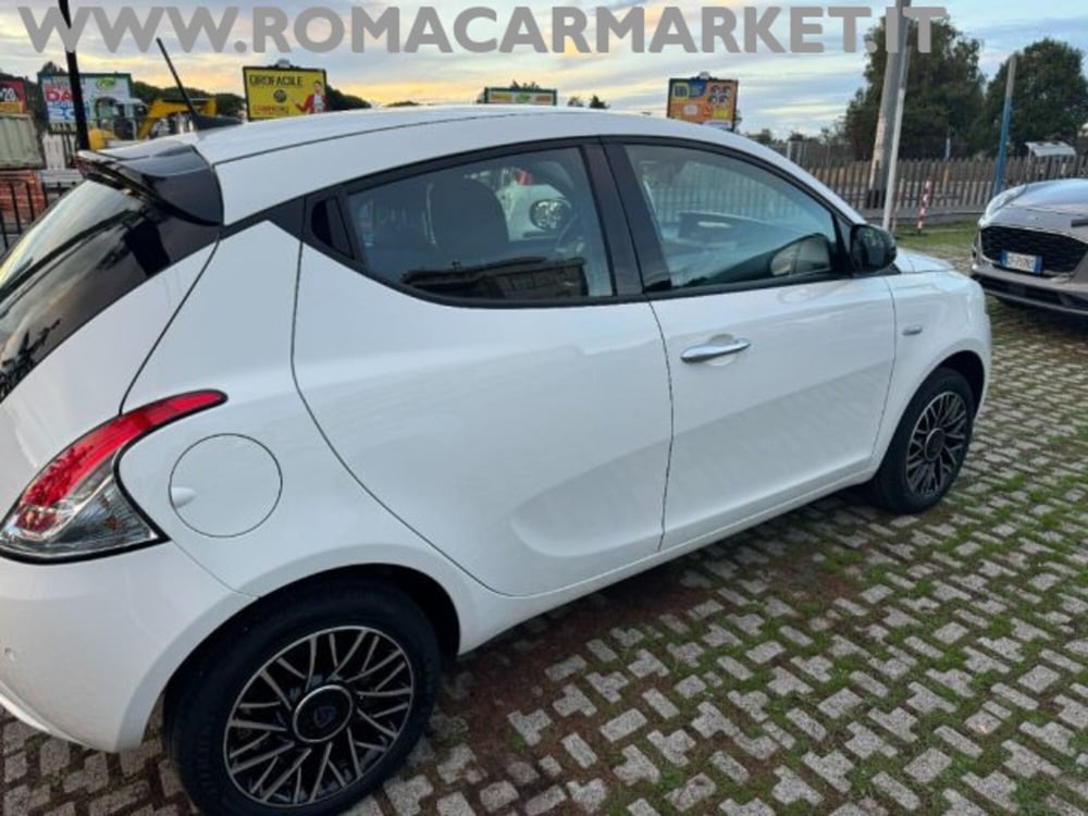 Lancia Ypsilon usata a Roma (6)