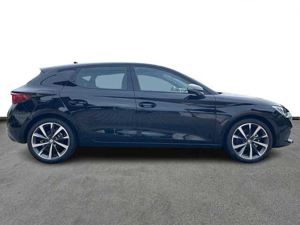 SEAT Leon ST nuova a Catanzaro (3)