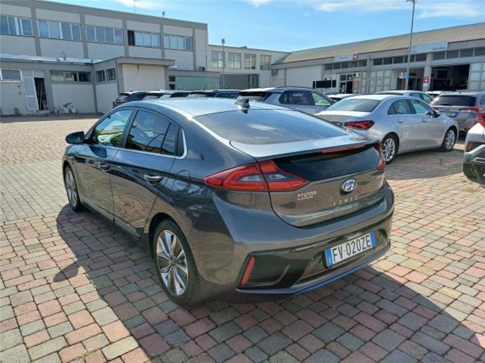 Hyundai Ioniq usata a Bari (4)