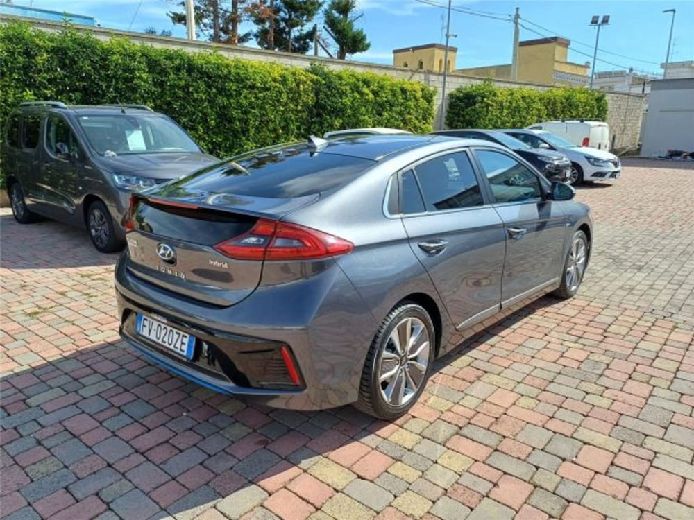 Hyundai Ioniq usata a Bari (6)