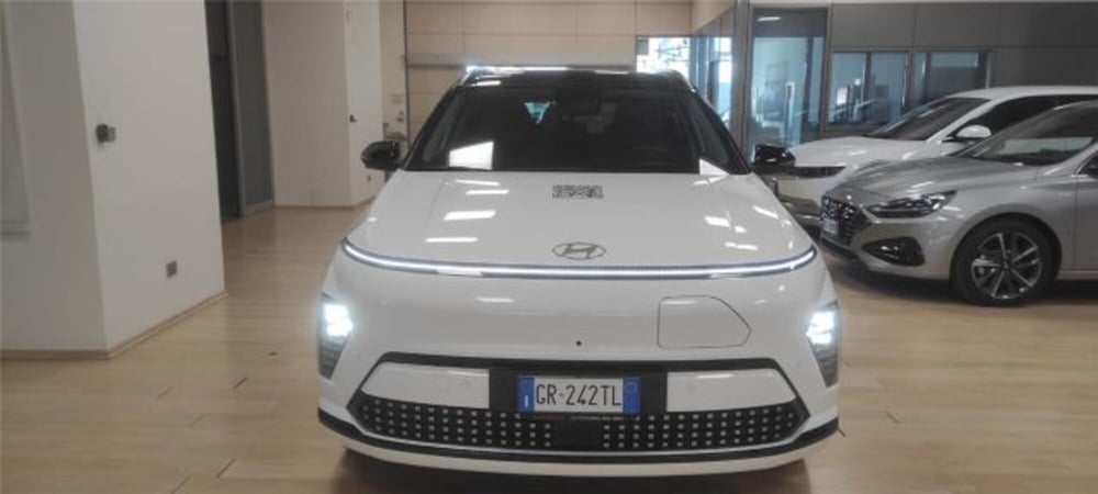 Hyundai Kona usata a Bari (8)