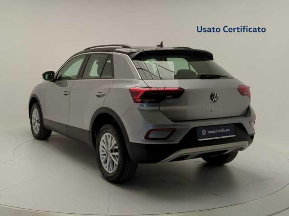 Volkswagen T-Roc nuova a Avellino (5)