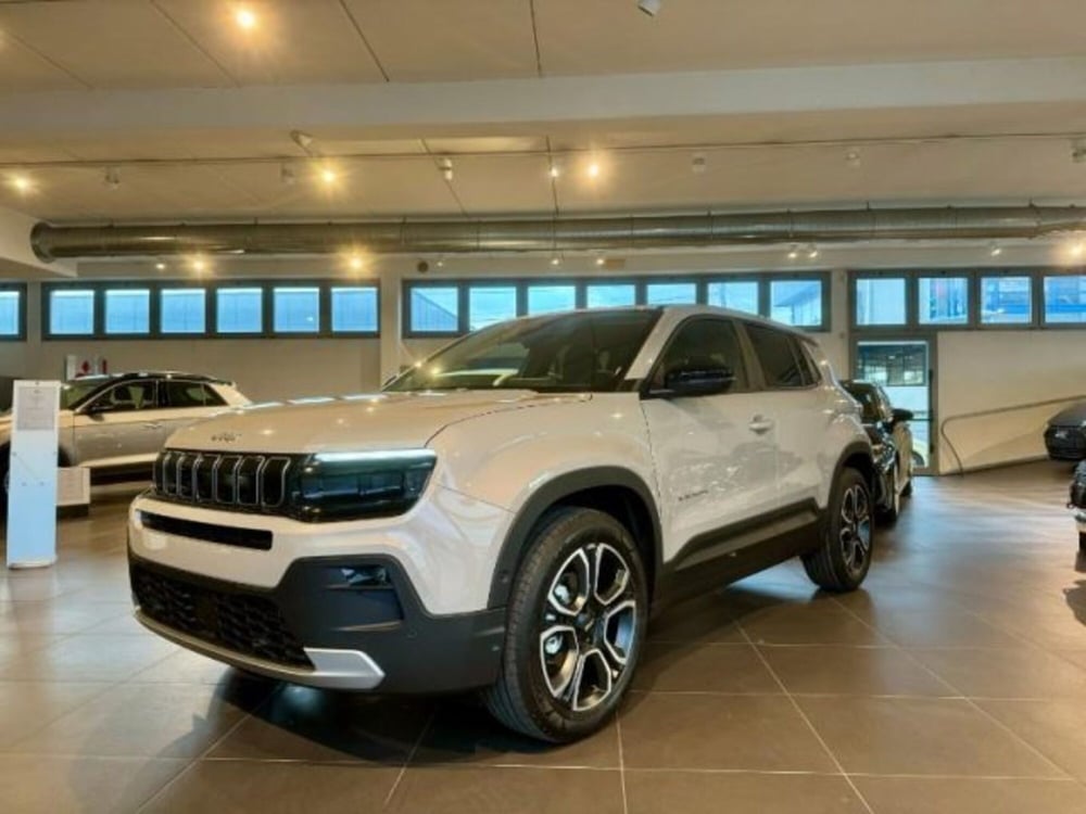 Jeep Avenger nuova a Firenze