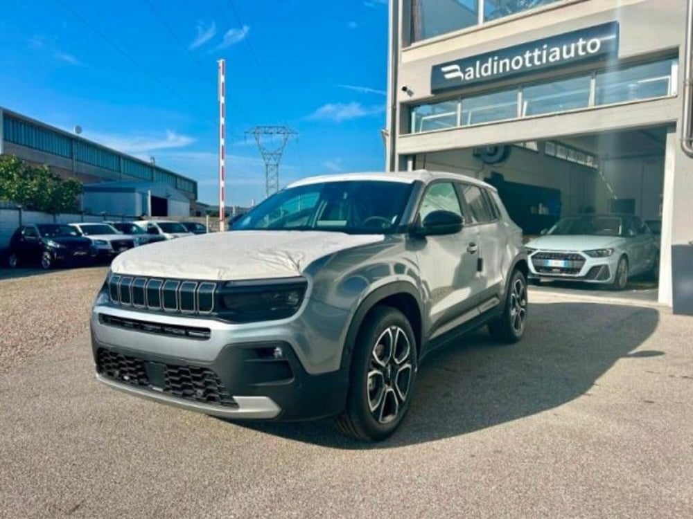 Jeep Avenger nuova a Firenze